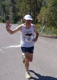 Len running around Lake Tahoe, wearing the LMJS team singlet.