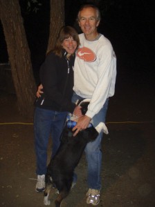 Ann Trason and Carl Andersen with their dog at the start of the 2008 Dick Collins Firetrails 50